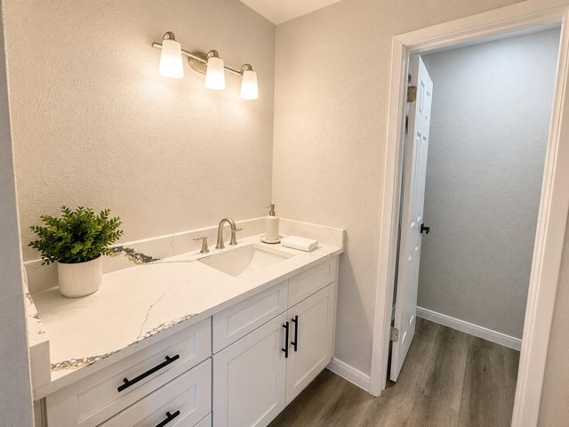 6106 W Airport Boulevard 18, Houston, TX 77035