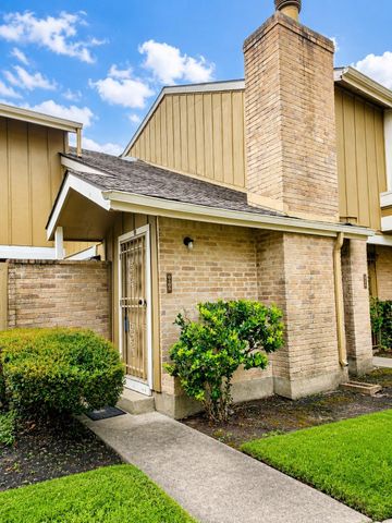 6106 W Airport Boulevard 18, Houston, TX 77035