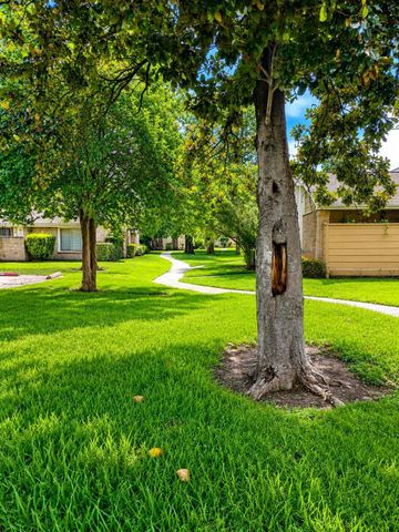 6106 W Airport Boulevard 18, Houston, TX 77035
