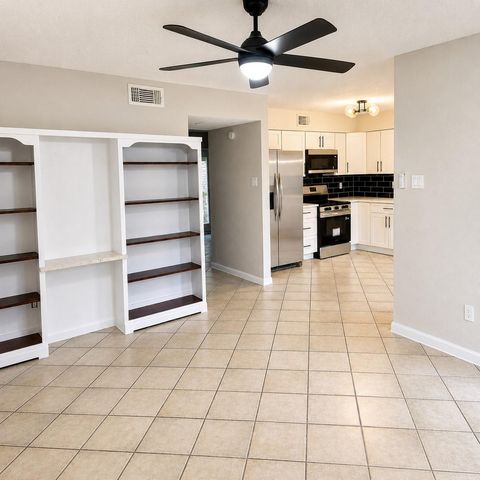 6106 W Airport Boulevard 18, Houston, TX 77035