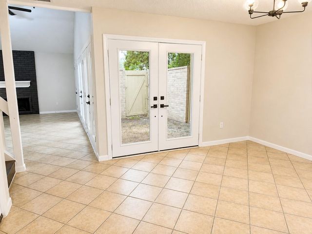 6106 W Airport Boulevard 18, Houston, TX 77035