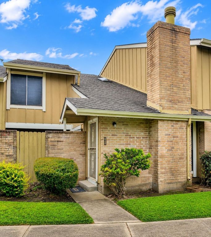 6106 W Airport Boulevard 18, Houston, TX 77035