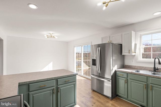 9315 STONEGATE LN, Rhoadesville, VA 22542