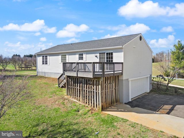 9315 STONEGATE LN, Rhoadesville, VA 22542