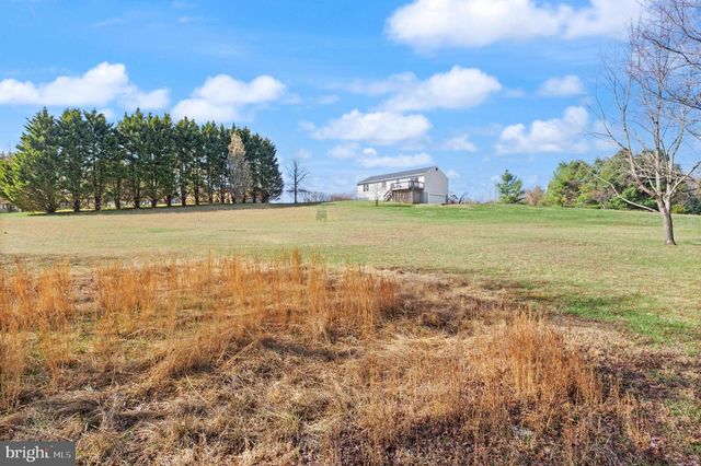 9315 STONEGATE LN, Rhoadesville, VA 22542