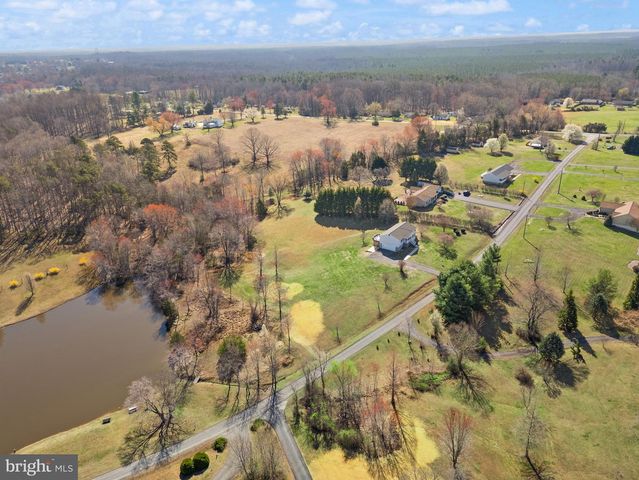 9315 STONEGATE LN, Rhoadesville, VA 22542