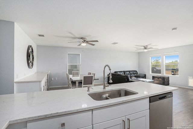 1032 Worshan, San Antonio, TX 78221