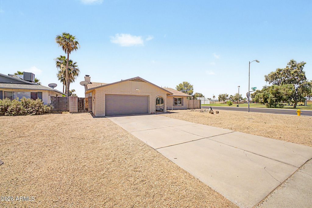 5625 W GROVERS Avenue, Glendale, AZ 85308 — photo 5