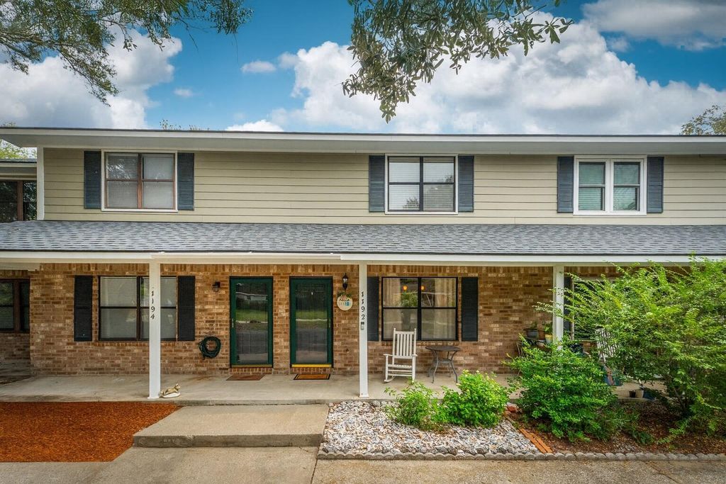 1192 Julian Clark Road, Charleston, SC 29412