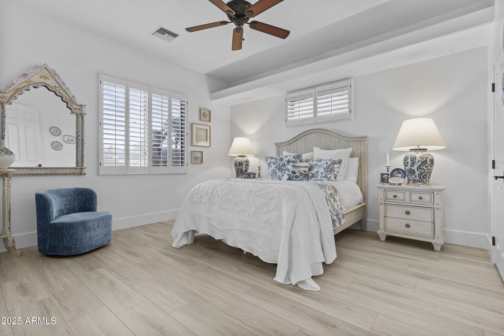 Image 30 of property listing at 10282 N 103RD Place, Scottsdale, AZ 85258