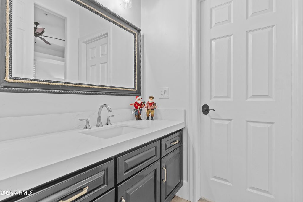 Image 33 of property listing at 10282 N 103RD Place, Scottsdale, AZ 85258