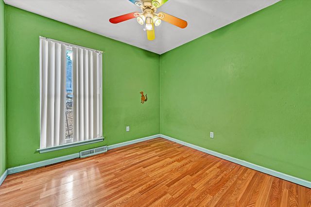 4064 CRAWFORD RD, Roanoke, VA 24018