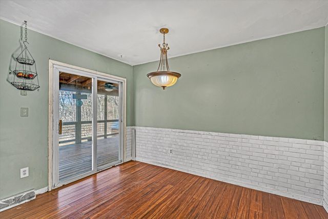 4064 CRAWFORD RD, Roanoke, VA 24018