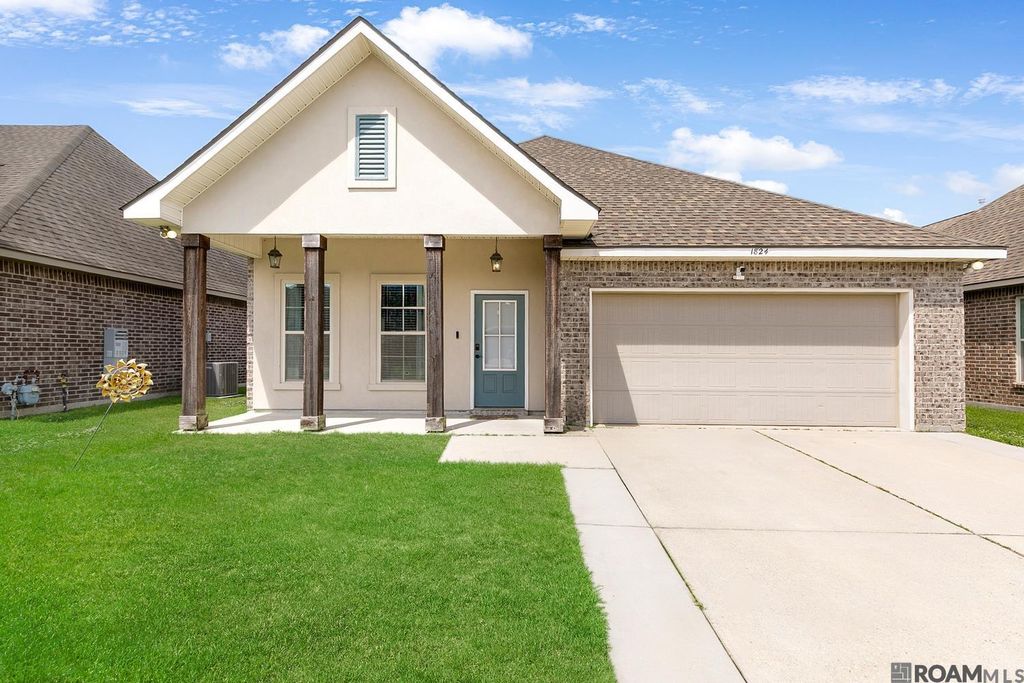 1824 Meadow Oak Dr, St Gabriel, LA 70776