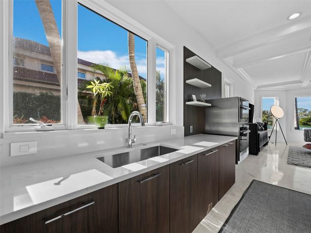 65 LIGHTHOUSE POINT DRIVE, Longboat Key, FL 34228