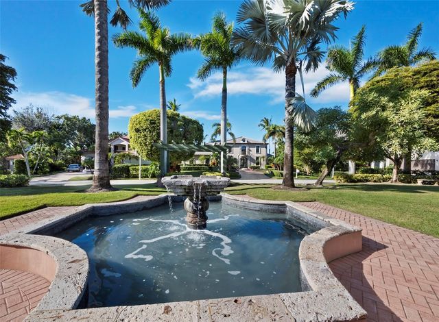 65 LIGHTHOUSE POINT DRIVE, Longboat Key, FL 34228