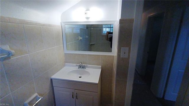 704 Jericho RD, Virginia Beach, VA 23455