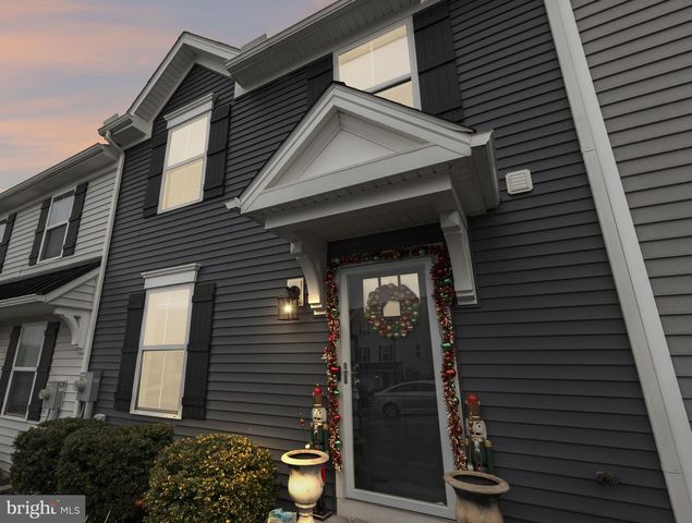 4303 FORBES DR, Stewartstown, PA 17363