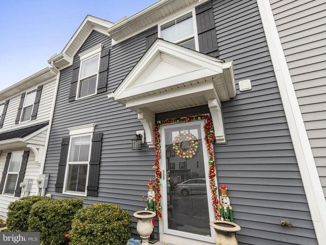 4303 FORBES DR, Stewartstown, PA 17363