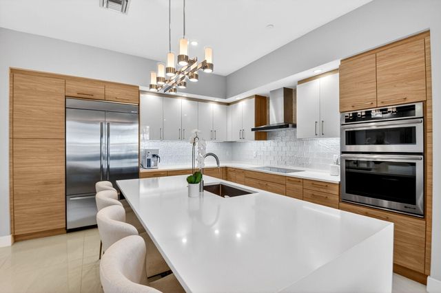 120 Water Club Court N, North Palm Beach, FL 33408