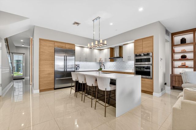 120 Water Club Court N, North Palm Beach, FL 33408