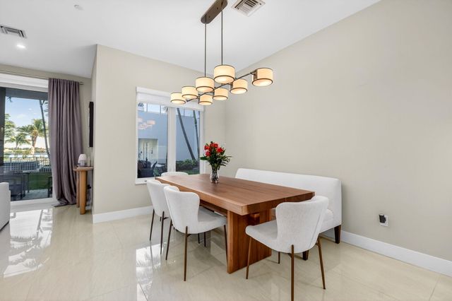 120 Water Club Court N, North Palm Beach, FL 33408