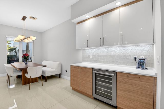 120 Water Club Court N, North Palm Beach, FL 33408