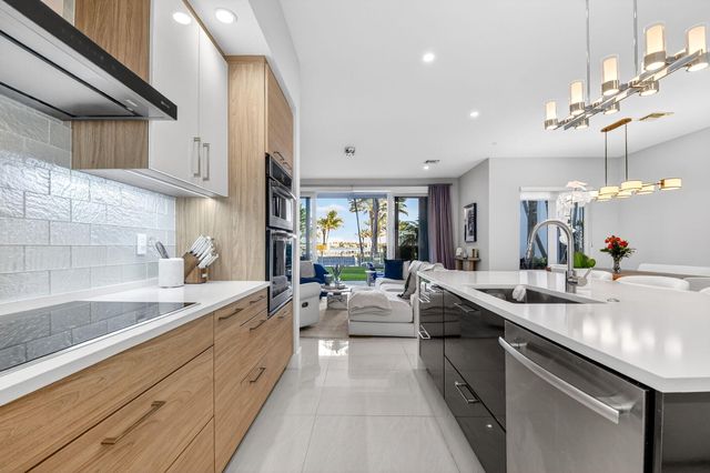 120 Water Club Court N, North Palm Beach, FL 33408