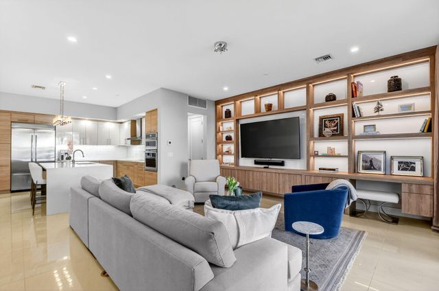 120 Water Club Court N, North Palm Beach, FL 33408