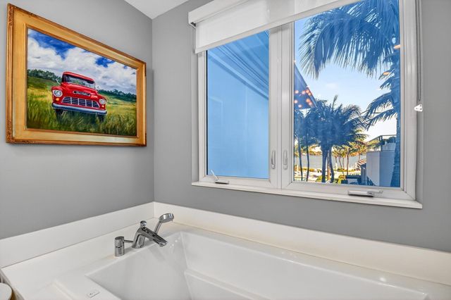 120 Water Club Court N, North Palm Beach, FL 33408