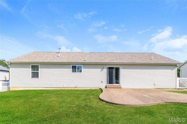 805 Whisper Creek Court, Wentzville, MO 63385