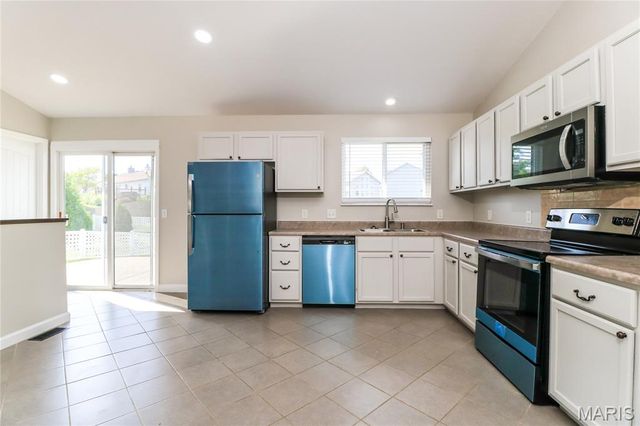 805 Whisper Creek Court, Wentzville, MO 63385