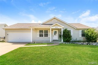 805 Whisper Creek Court, Wentzville, MO 63385