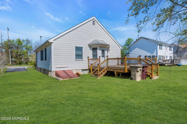 26 1st Avenue, Toms River, NJ 08757