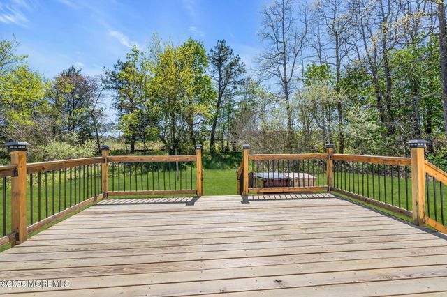 26 1st Avenue, Toms River, NJ 08757