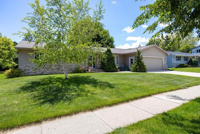 931 E SUNSET AVENUE, Appleton, WI 54911