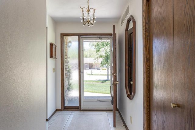 931 E SUNSET AVENUE, Appleton, WI 54911