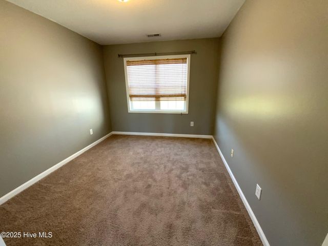 302 Mann Street, Hubert, NC 28539