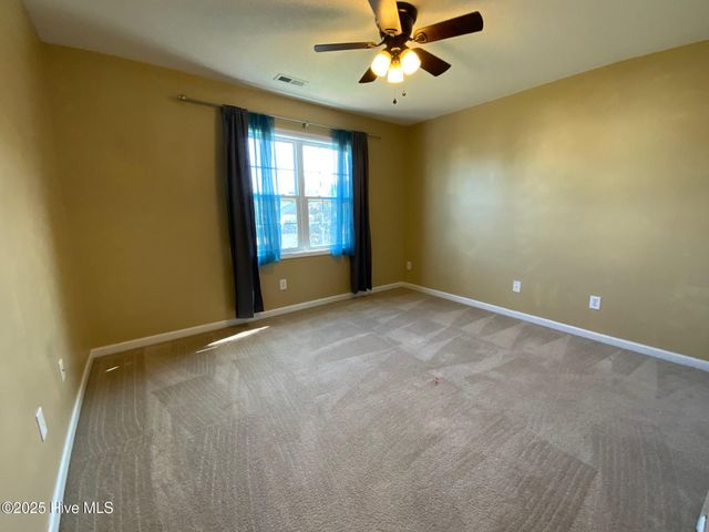 302 Mann Street, Hubert, NC 28539