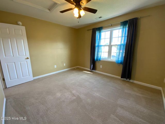 302 Mann Street, Hubert, NC 28539