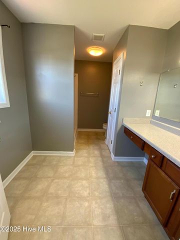 302 Mann Street, Hubert, NC 28539