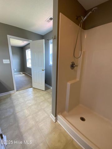 302 Mann Street, Hubert, NC 28539