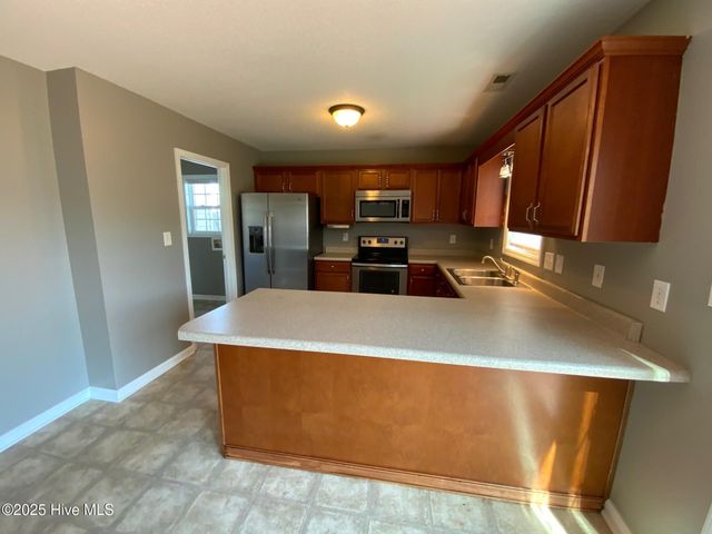 302 Mann Street, Hubert, NC 28539