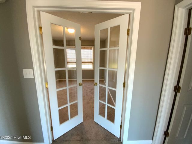 302 Mann Street, Hubert, NC 28539