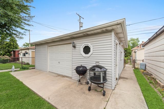1519 Euclid Avenue, Berwyn, IL 60402