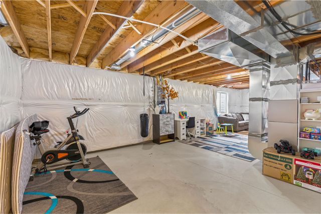 4851 E Ovid Avenue, Des Moines, IA 50317