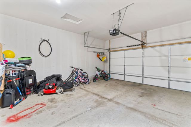 4851 E Ovid Avenue, Des Moines, IA 50317
