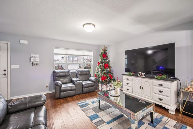 4851 E Ovid Avenue, Des Moines, IA 50317