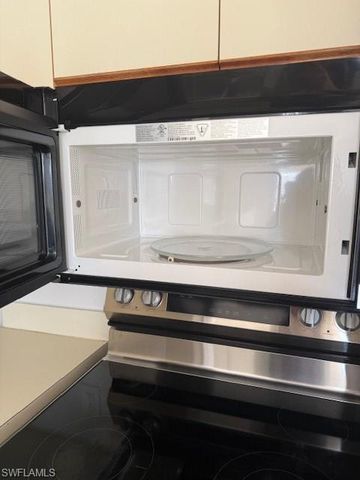 153 SANTA CLARA DR 10, Naples, FL 34104