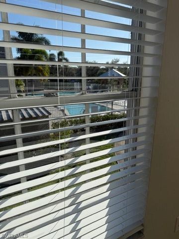 153 SANTA CLARA DR 10, Naples, FL 34104